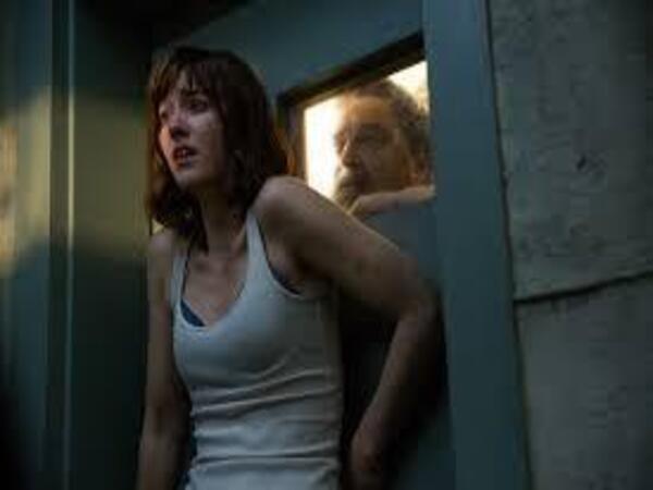 10 Cloverfield Lane Mary tries to run away