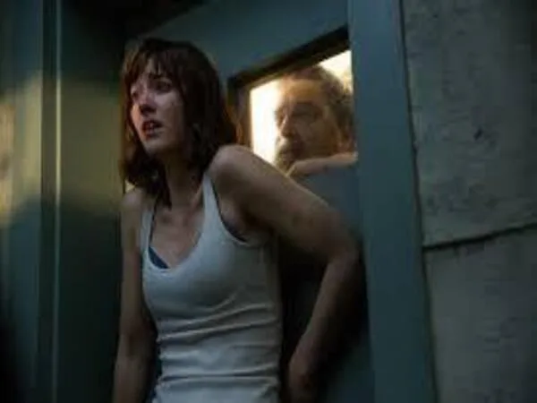 10 Cloverfield Lane Mary tries to run away