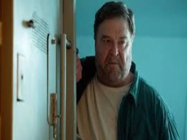 10 Cloverfield Lane John